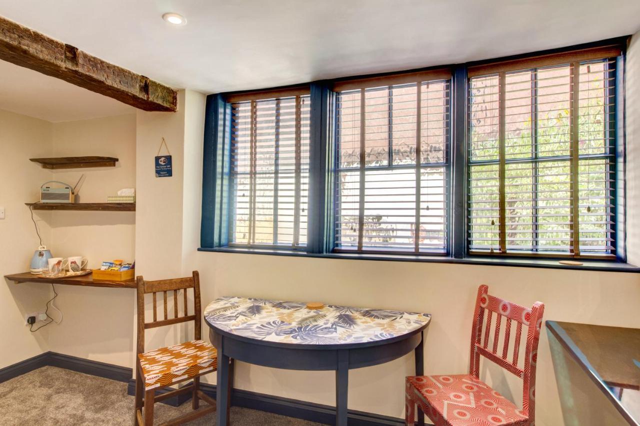 Green Parrot House Bed and Breakfast Devizes Exterior foto